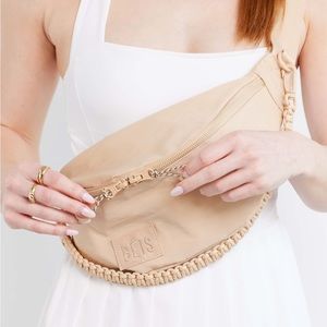 NEW BEIS The Sport Pack
IN BEIGE